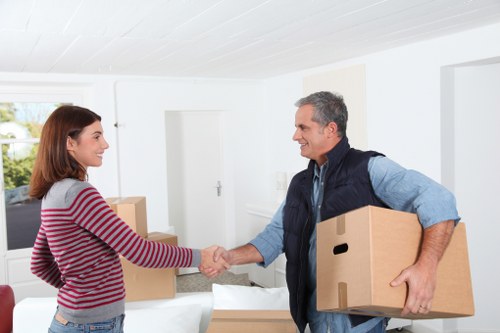 Choosing the right size removal van in Barnet for a move